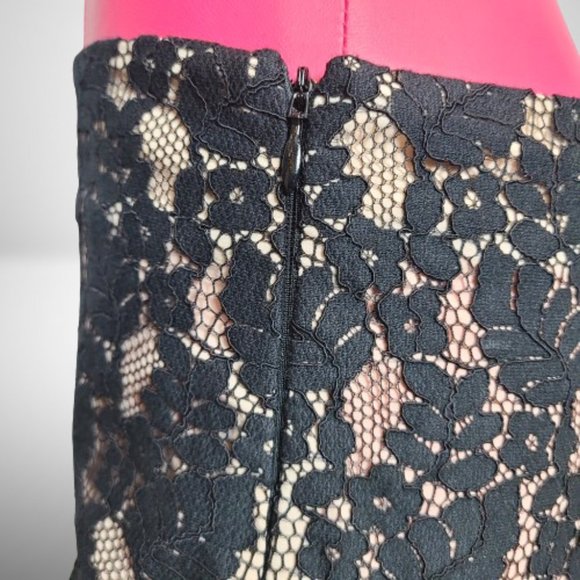 RED VALENTINO STUNNING LACE PATTERN LEG PANTS - Size: 40 - Picture 11 of 14